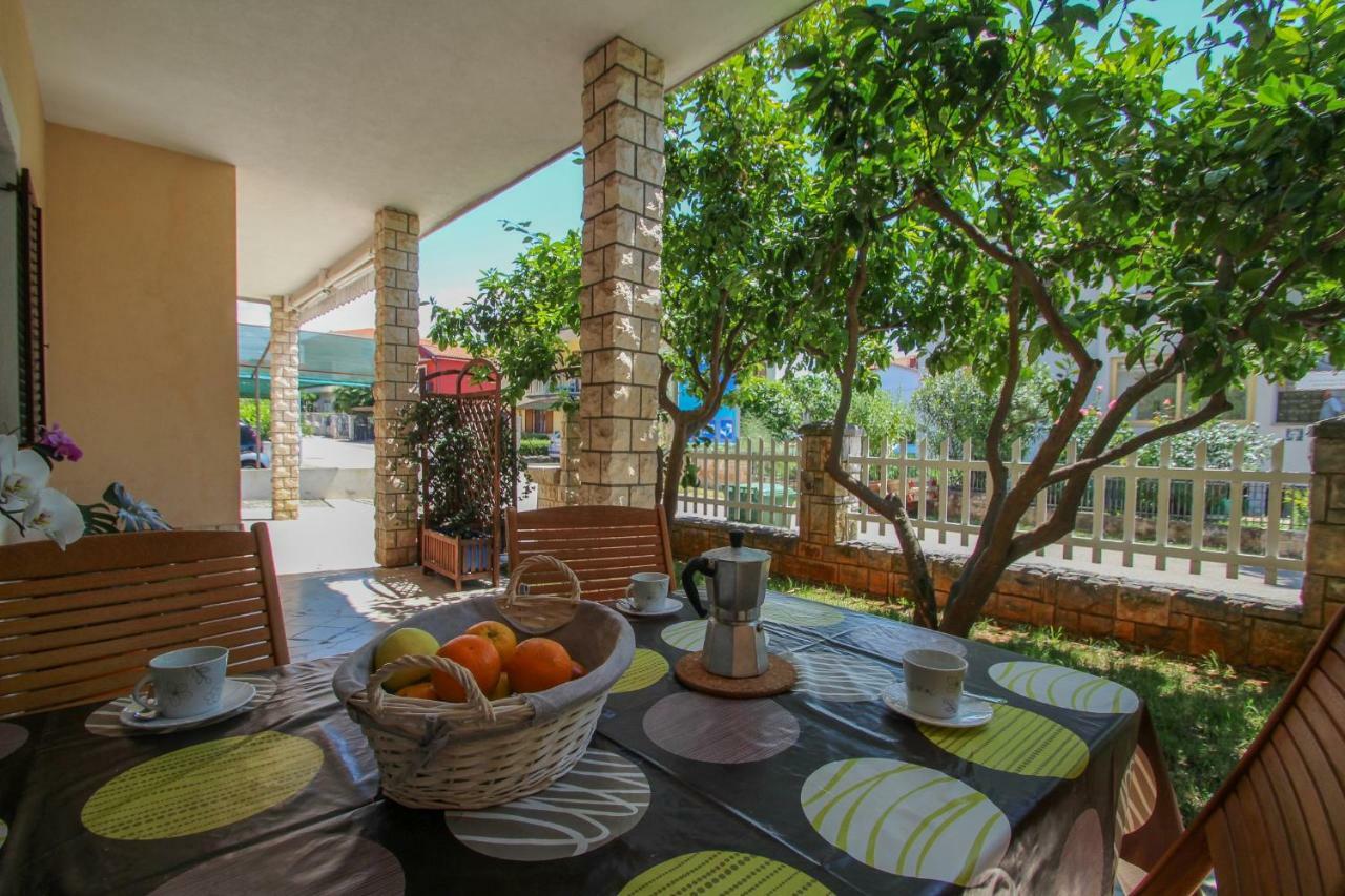 Apartment Sanja Novigrad Istria Exterior foto